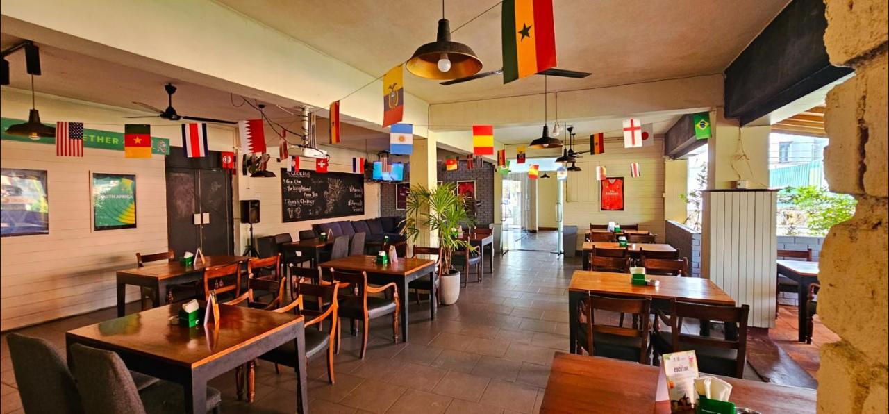 The Lion Pub & Hotel Dehiwala-Mount Lavinia Bagian luar foto